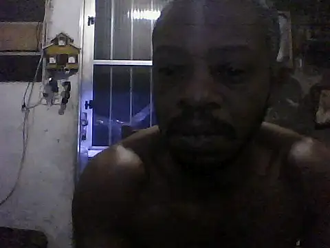 Negaomalinha1 online show from April 14, 2026, 9:25 am