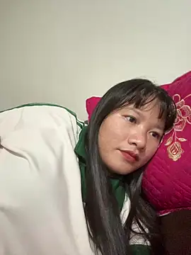 Snapshot of Suni-ii chatting on May 5, 2026, 3:20 am Suni-ii online show from May 5, 2026, 3:20 am
