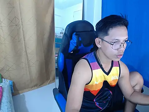 Snapshot of holly_oreo chatting on July 14, 2026, 10:21 am holly oreo online show from July 14, 2026, 10:21 am