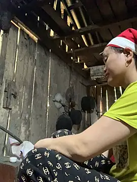 Snapshot of hinicky-0 chatting on February 14, 2026, 5:07 am hinicky-0 online show from February 14, 2026, 5:07 am