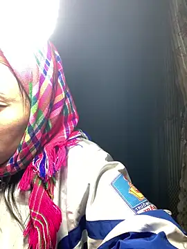 Snapshot of hinicky-0 chatting on February 2, 2026, 7:40 am hinicky-0 online show from February 2, 2026, 7:40 am