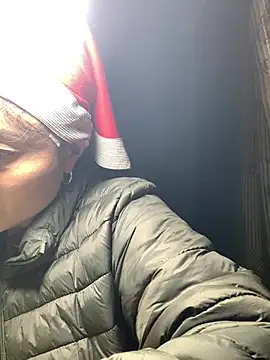 Snapshot of hinicky-0 chatting on January 15, 2026, 2:09 pm hinicky-0 online show from January 15, 2026, 2:09 pm