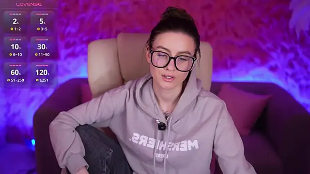 AlexaFleur online show from April 5, 2026, 7:42 pm