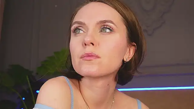 Snapshot of Lil__Fleur chatting on February 27, 2026, 10:31 pm Lil Fleur online show from February 27, 2026, 10:31 pm