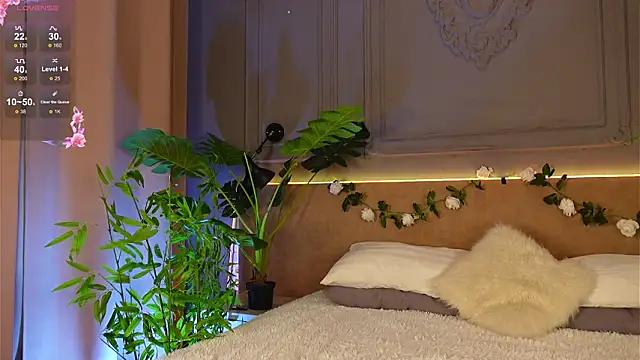 Snapshot of Lil__Fleur chatting on February 3, 2026, 8:36 pm Lil Fleur online show from February 3, 2026, 8:36 pm