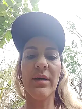 Snapshot of Monita_Med chatting on April 19, 2026, 1:12 pm Monita Med online show from April 19, 2026, 1:12 pm