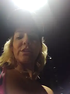 Snapshot of Monita_Med chatting on May 4, 2026, 1:31 am Monita Med online show from May 4, 2026, 1:31 am