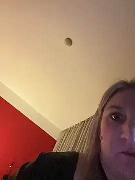 Snapshot of Danijela123 chatting on March 17, 2026, 3:42 am Danijela123 online show from March 17, 2026, 3:42 am