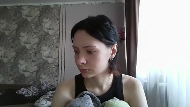 LxayBloom online show from February 11, 2026, 5:40 am