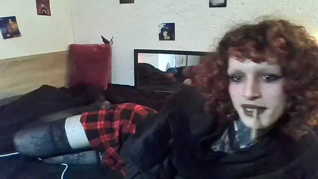 Snapshot of gracelustxx chatting on February 13, 2026, 4:40 pm gracelustxx online show from February 13, 2026, 4:40 pm