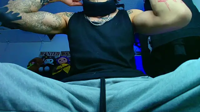 Snapshot of Anhony_Muscle chatting on June 17, 2026, 2:22 am Anhony Muscle online show from June 17, 2026, 2:22 am