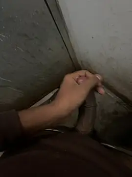 HotDady69690 online show from February 4, 2026, 9:54 pm