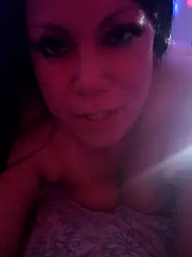 Snapshot of daaibabyxxx chatting on April 24, 2026, 9:17 pm daaibabyxxx online show from April 24, 2026, 9:17 pm