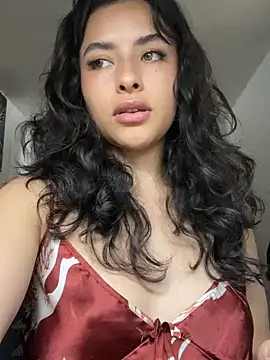 auroramooon online show from February 26, 2026, 12:27 pm