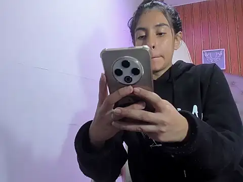 chiquita lover  online show from February 3, 2026, 6:57 pm