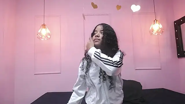 Snapshot of sofia1sweet chatting on March 27, 2026, 1:56 pm sofia1sweet online show from March 27, 2026, 1:56 pm