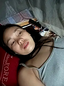 vanvan005 online show from April 18, 2026, 10:32 pm