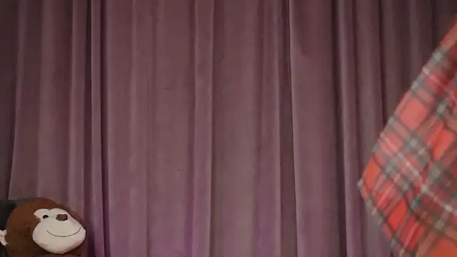 ZariaaVera online show from March 15, 2026, 9:00 pm