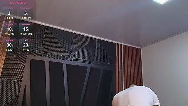 lorenzo walker 1 online show from April 17, 2026, 5:16 pm