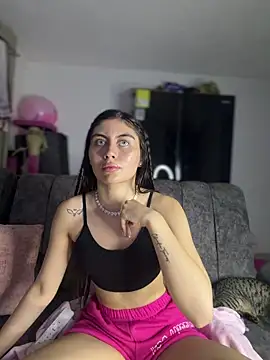 Stormi th online show from April 1, 2026, 11:56 pm