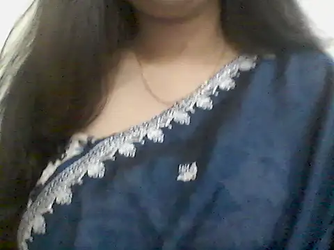 Snapshot of _Daisy chatting on April 7, 2026, 6:43 pm Daisy online show from April 7, 2026, 6:43 pm