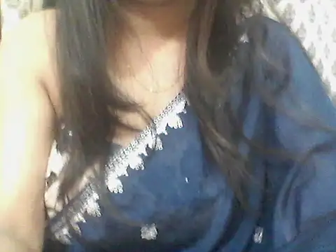 Snapshot of _Daisy chatting on April 11, 2026, 7:06 pm Daisy online show from April 11, 2026, 7:06 pm