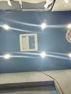 Xavier wolfx online show from February 22, 2026, 2:58 am