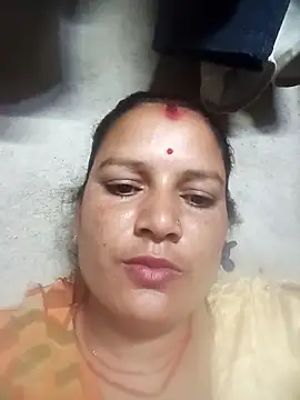 Hot hiuj online show from April 25, 2026, 8:06 pm