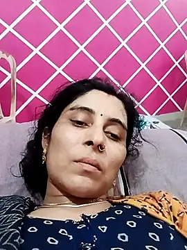 Hot ree85 online show from February 19, 2026, 11:51 am