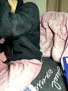 lealia699 online show from January 8, 2026, 4:57 pm