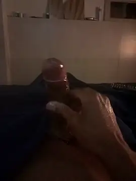 choocoolate online show from March 25, 2026, 4:01 am