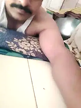 Pranit001 online show from April 26, 2026, 1:47 am