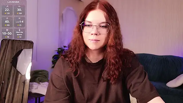 Snapshot of A_Lot_of_Bunny chatting on February 14, 2026, 10:04 am A Lot of Bunny online show from February 14, 2026, 10:04 am