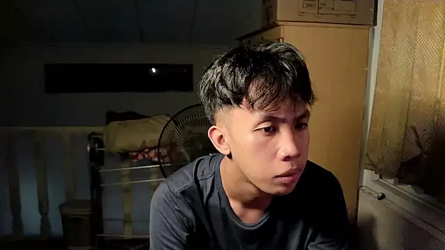 Snapshot of geltwt_id chatting on July 8, 2026, 3:56 pm geltwt id online show from July 8, 2026, 3:56 pm