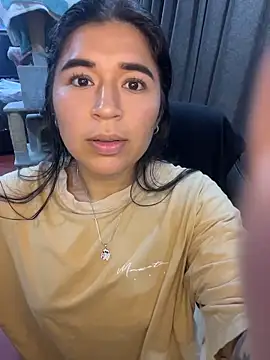 Minico25 online show from April 23, 2026, 1:23 am