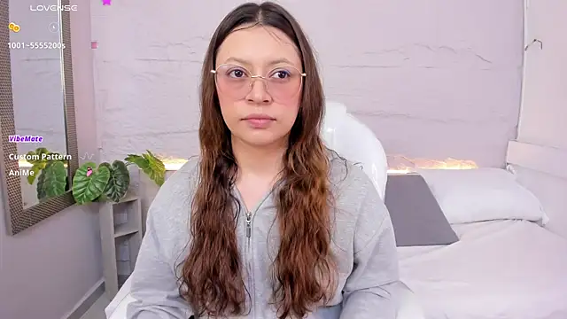 lanna 18  online show from April 16, 2026, 11:44 am