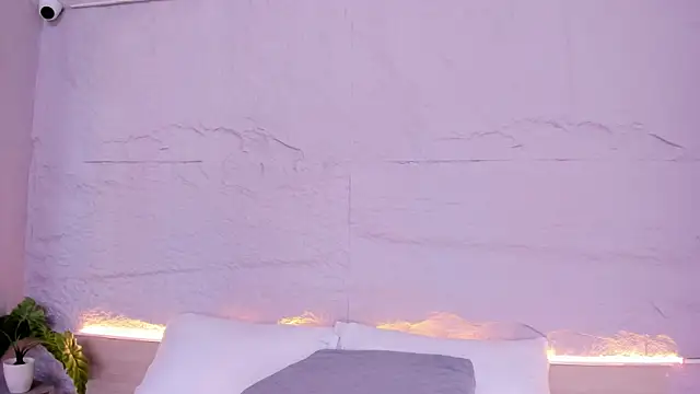 lanna 18  online show from January 8, 2026, 12:00 pm