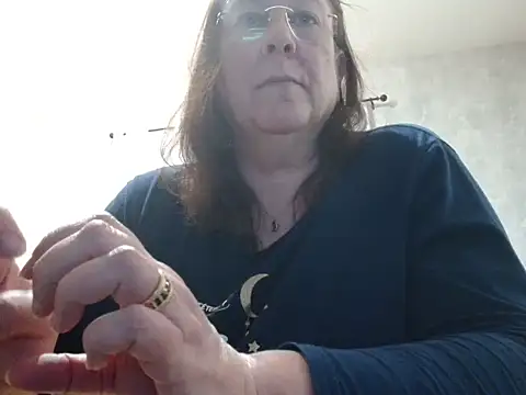 xmyriamx online show from February 26, 2026, 8:20 pm