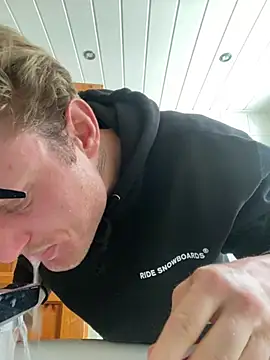 Fitlover1994 online show from January 14, 2026, 8:40 am