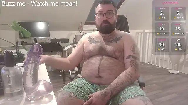 Snapshot of chriscubxxx chatting on January 16, 2026, 9:41 pm chriscubxxx online show from January 16, 2026, 9:41 pm