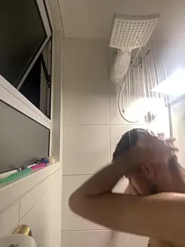 Snapshot of vinihfeh chatting on January 19, 2026, 4:27 am vinihfeh online show from January 19, 2026, 4:27 am