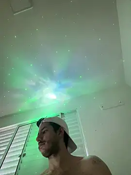 Snapshot of vinihfeh chatting on February 13, 2026, 12:16 pm vinihfeh online show from February 13, 2026, 12:16 pm