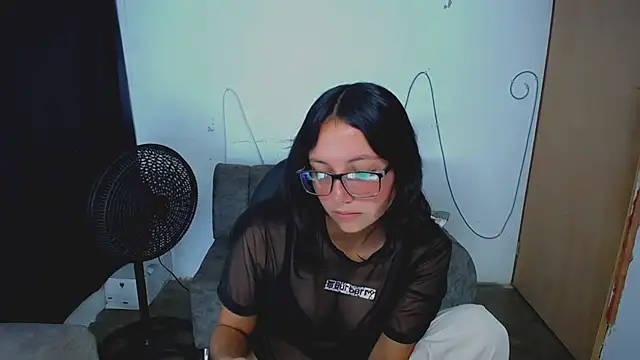 Julieta 26  online show from February 5, 2026, 1:29 pm