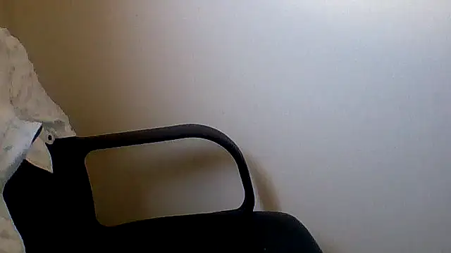Snapshot of sue_safads chatting on April 13, 2026, 1:37 pm sue safads online show from April 13, 2026, 1:37 pm