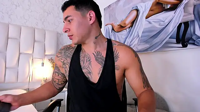 Snapshot of MassimoCo_ chatting on May 12, 2026, 10:32 am MassimoCo online show from May 12, 2026, 10:32 am