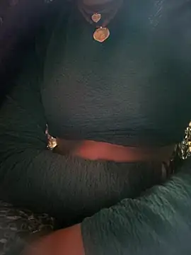 Snapshot of Queen_chayna chatting on February 1, 2026, 2:37 pm Queen chayna online show from February 1, 2026, 2:37 pm