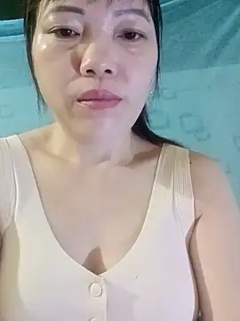 Sana-vn online show from April 12, 2026, 11:08 pm