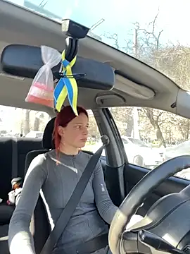 Lily Viola online show from March 10, 2026, 6:50 am