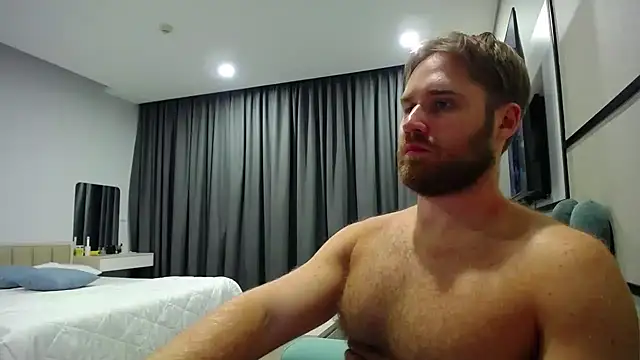 LorenzoLux online show from April 15, 2026, 5:28 pm