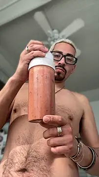 JacobdelaO online show from April 14, 2026, 4:56 pm